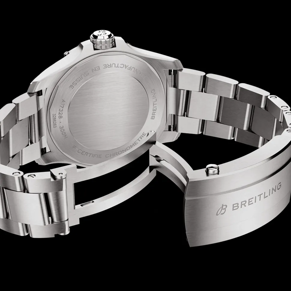 Breitling Avenger 42 A17328101C1A1