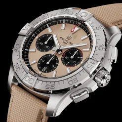 Breitling Avenger B01 44 AB0147101A1X1