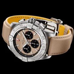 Breitling Avenger B01 44 AB0147101A1X1