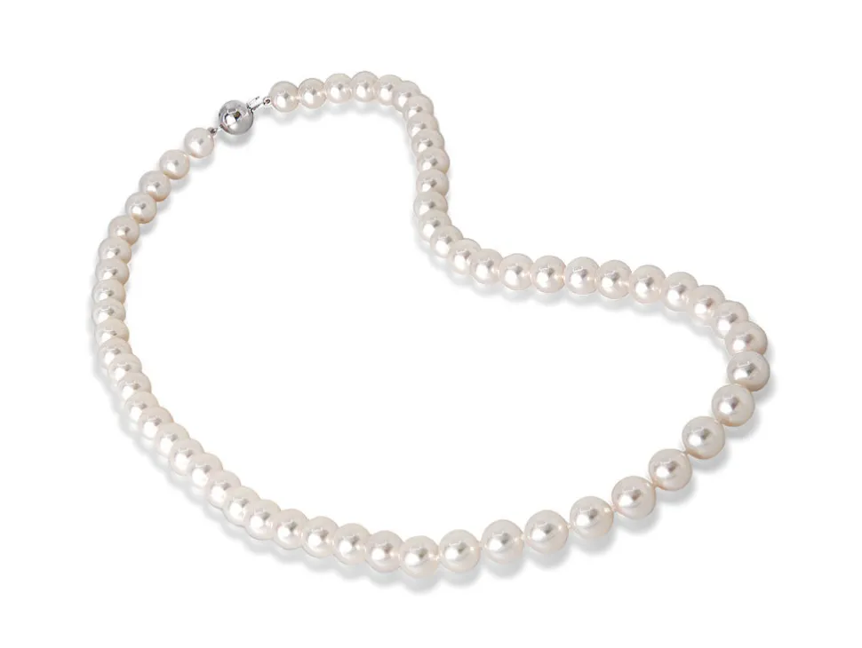 Classic Pearl Necklace
