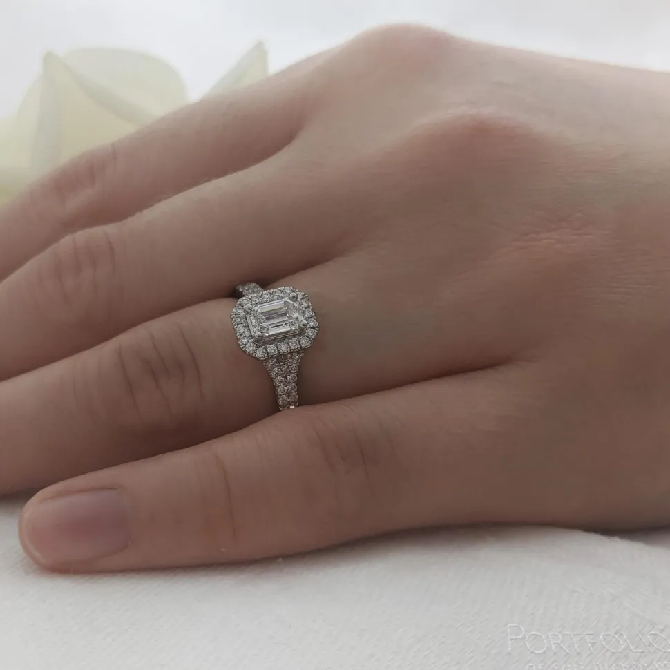 Cluster 0.40ct D SI1 Diamond Platinum Ring