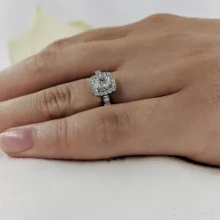 Cluster 0.40ct E SI1 Diamond Platinum Ring