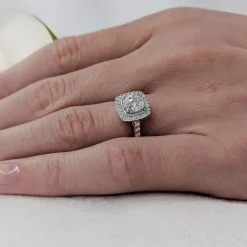 Cluster 0.90ct F SI1 Diamond Yellow Gold/Platinum Ring