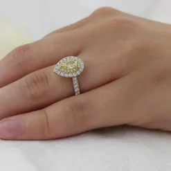 Cluster 0.51ct Fancy Yellow SI1 Yellow Diamond Platinum/Yellow Ring