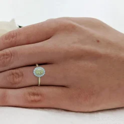 Cluster 0.39ct Fancy Yellow VS2 Yellow Diamond Yellow Gold/Platinum Ring