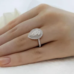 Cluster 0.70ct G VS2 Diamond Platinum Ring