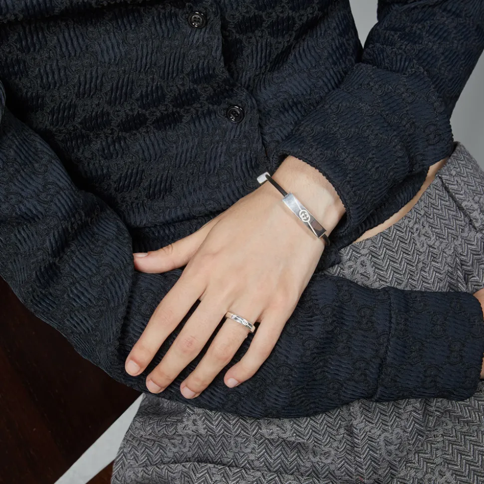 Gucci Interlocking Diagonal Thin Ring Size 15