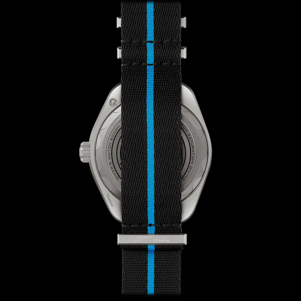 OMEGA Seamaster Planet Ocean 215.92.46.21.01.001