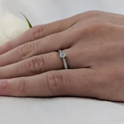Solitaire 0.20ct F SI Diamond Platinum Ring