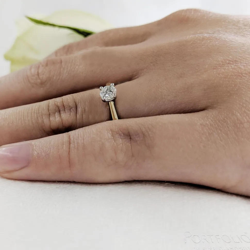 Solitaire 0.31ct F VS2 Diamond Yellow Gold/Platinum Ring