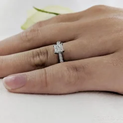Solitaire 0.30ct F VS2 Diamond Platinum Ring