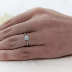 Solitaire 0.90ct G SI1 Diamond Platinum Ring