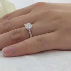 Solitaire 1.30ct G SI1 Diamond Platinum Ring