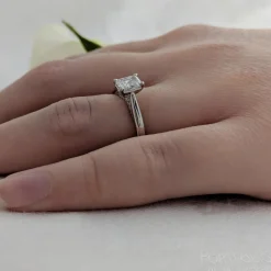 Solitaire 0.60ct G VS2 Diamond Platinum Ring