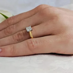 Solitaire 0.70ct G VS2 Diamond Yellow Gold/Platinum Ring