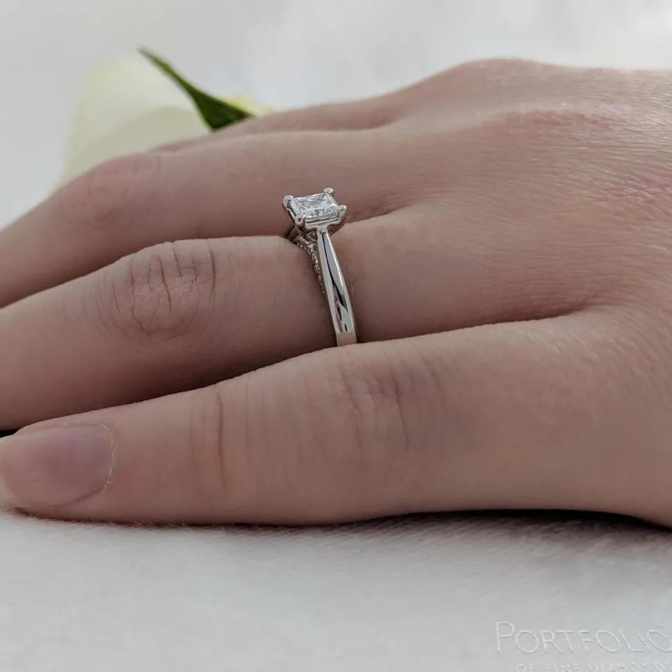 Solitaire 0.30ct G VS2 Diamond Platinum Ring