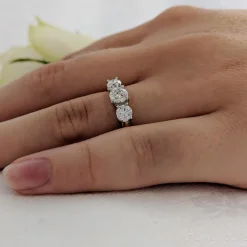 Three Stone 0.40ct G SI2 Diamond Platinum Ring